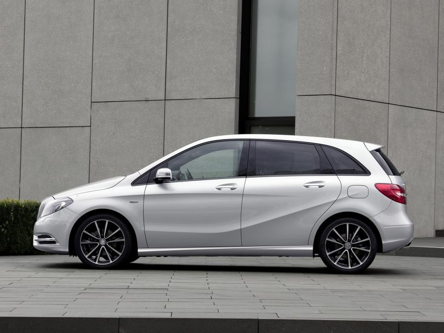  Mercedes-Benz B200 CDI BlueEFFICIENCY 2011 года  (фото 7 из 30)
